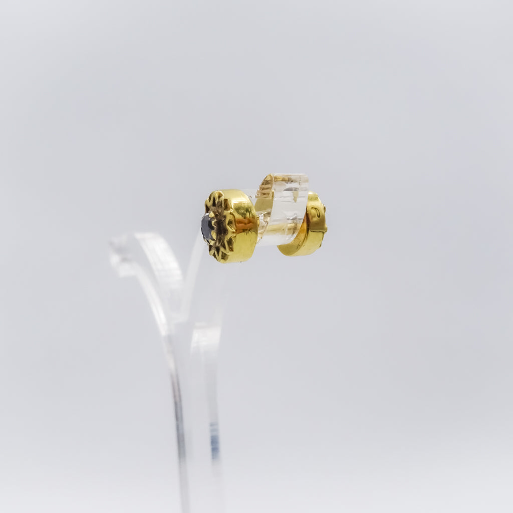 Single 18k gold stud earring with gemstones Double sided ,set with sapphire and ruby