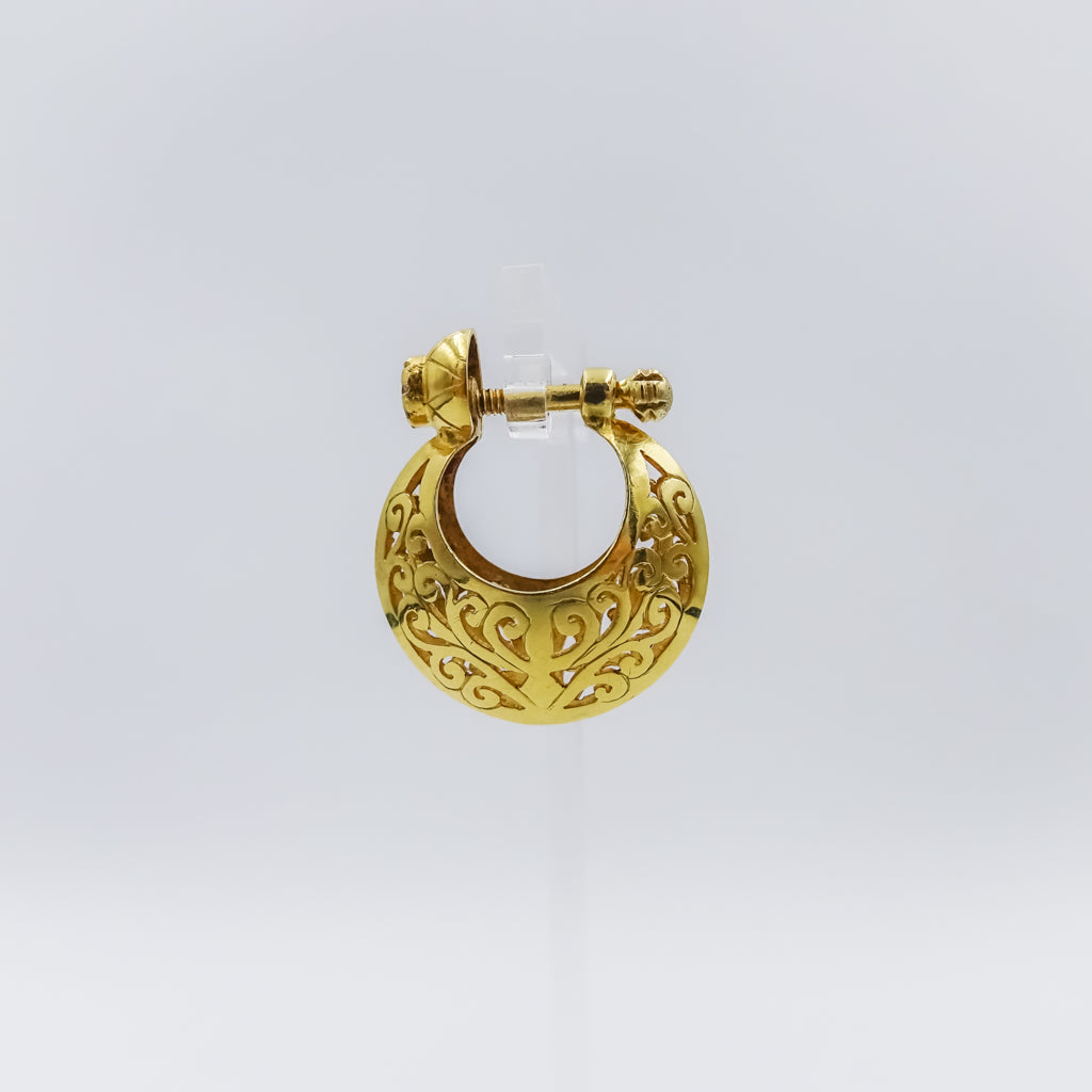 18K Gold Filigree Single Drop Earring with Diamond Accent