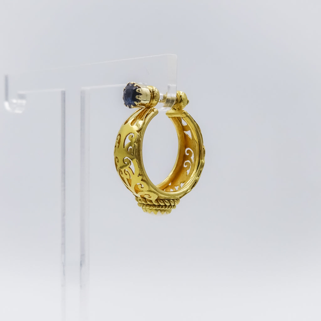 18K Gold Filigree single Earring with Sapphire and Pearl