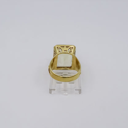 Lustrous Radiance: Stunning 18K Gold Ring with Golden Lemon Topaz