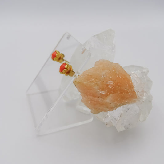 18k gold studs earrings with gemstones red coral set in a flower shape