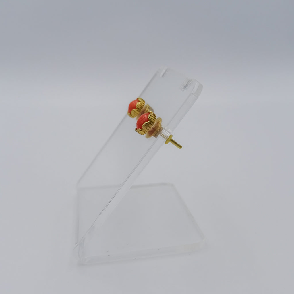 18k gold studs earrings with gemstones red coral set in a flower shape