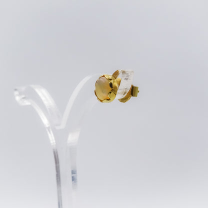 18k Gold Floral Opal Stud Earring | Handmade Flower Design | Healing Opal Jewelry